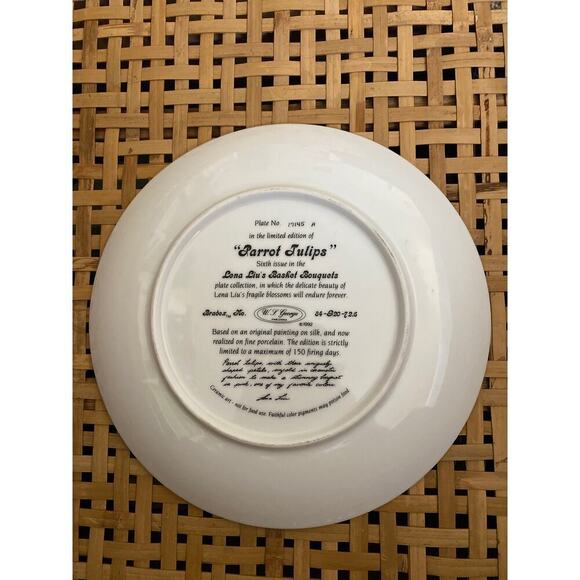 Parrot Tulips, Sixth issue in the Lena Lui’s Basket Bouquets Plate Collection - Picture 5 of 6